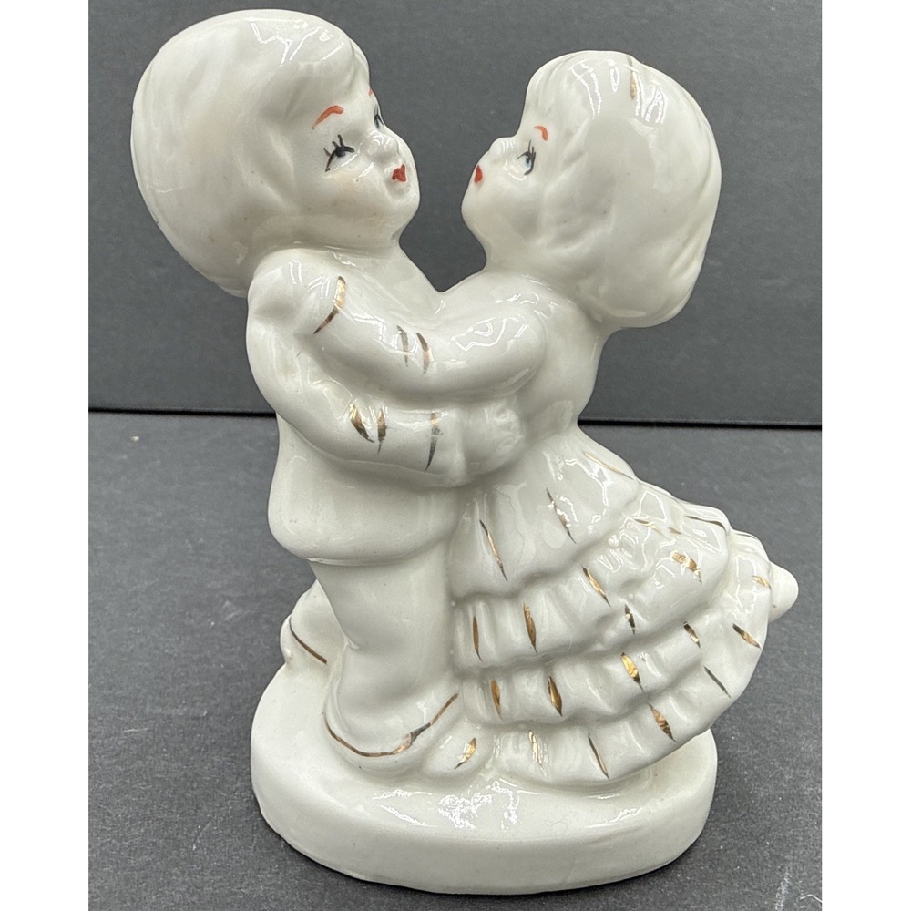 Vintage Japan‎ Kissing Couple Figurine Ceramic Boy Girl Mid Century 1950s